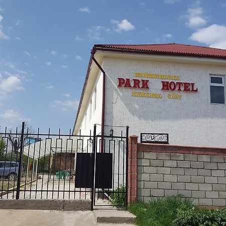 Park Hotel&Hostel Karakol Ngoại thất bức ảnh