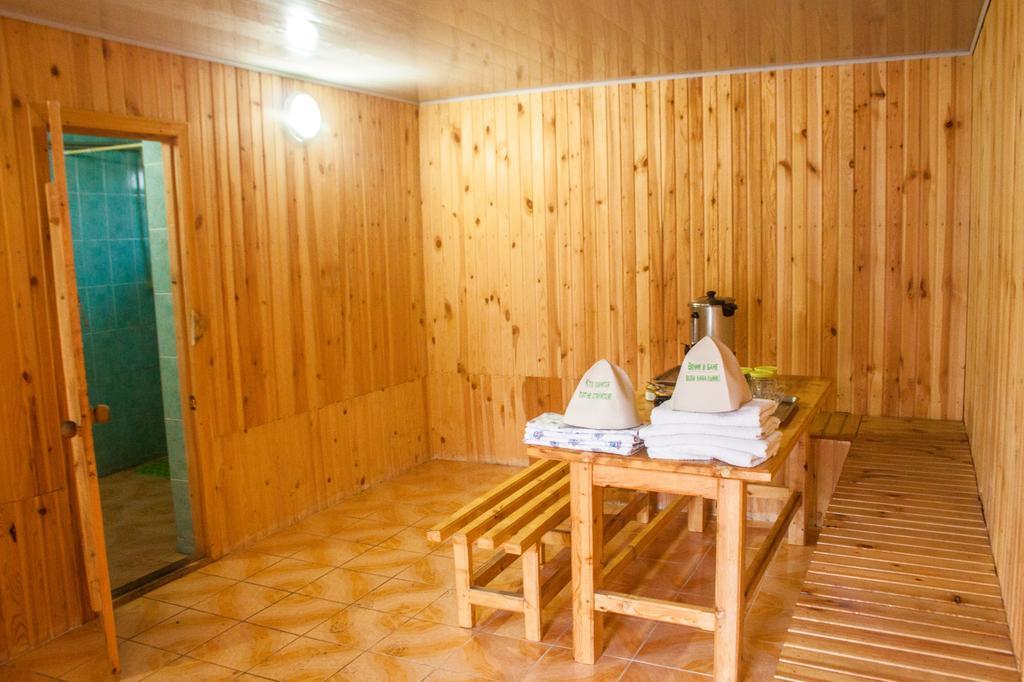 Park Hotel&Hostel Karakol Ngoại thất bức ảnh