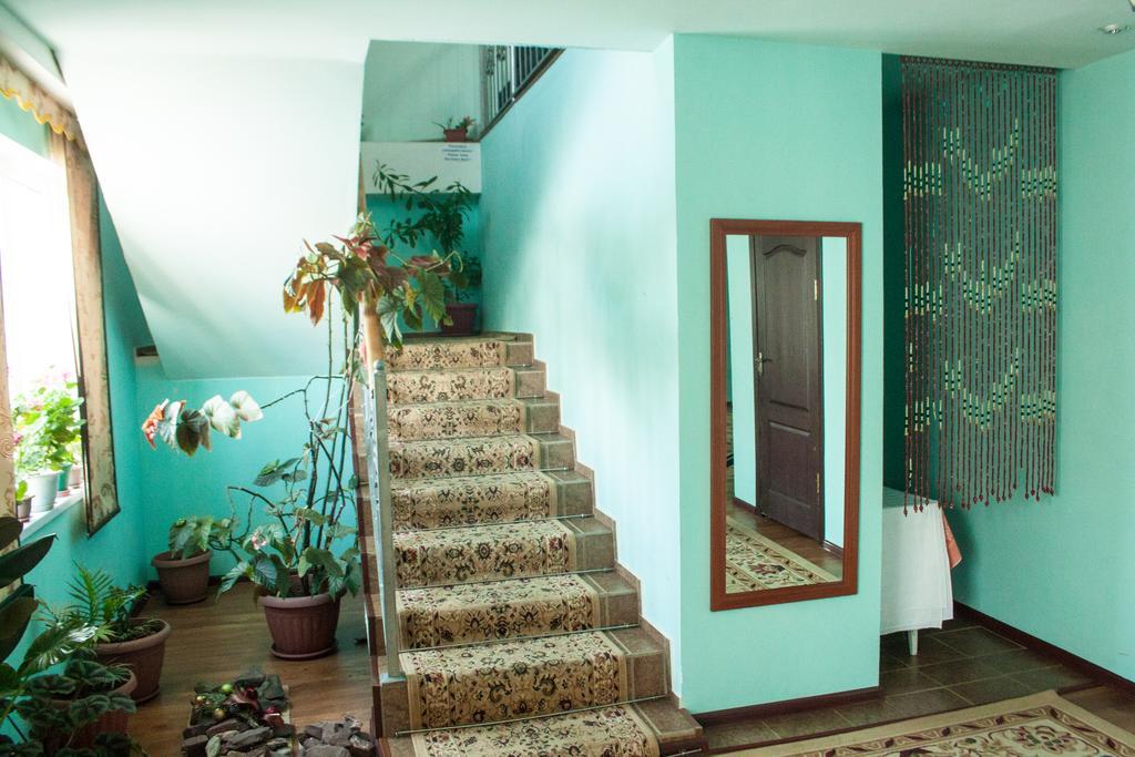 Park Hotel&Hostel Karakol Ngoại thất bức ảnh