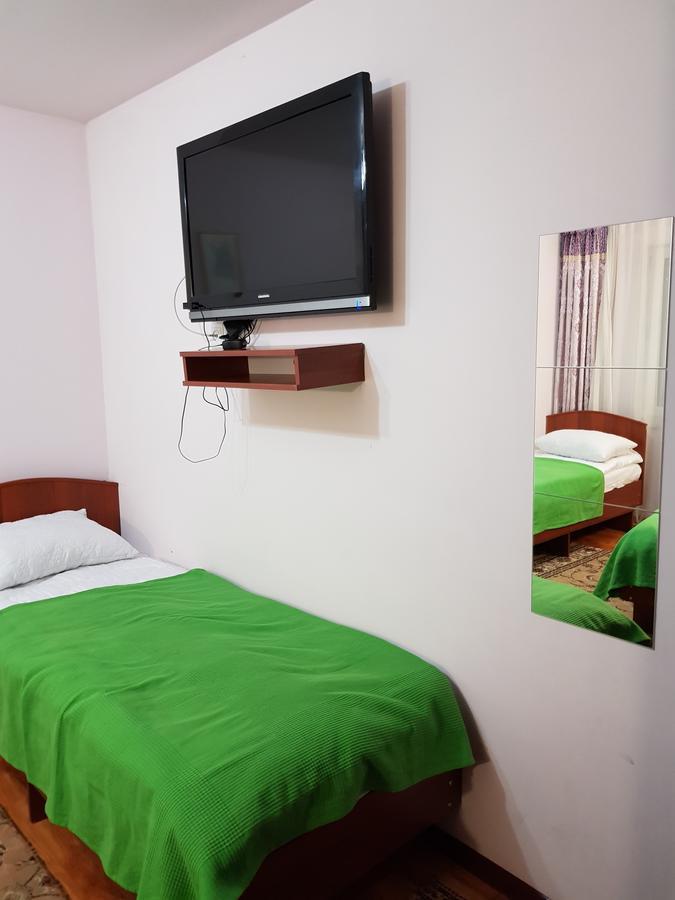 Park Hotel&Hostel Karakol Ngoại thất bức ảnh