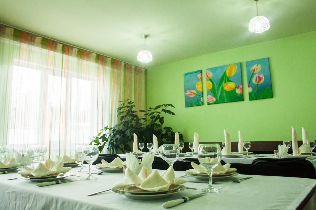 Park Hotel&Hostel Karakol Ngoại thất bức ảnh