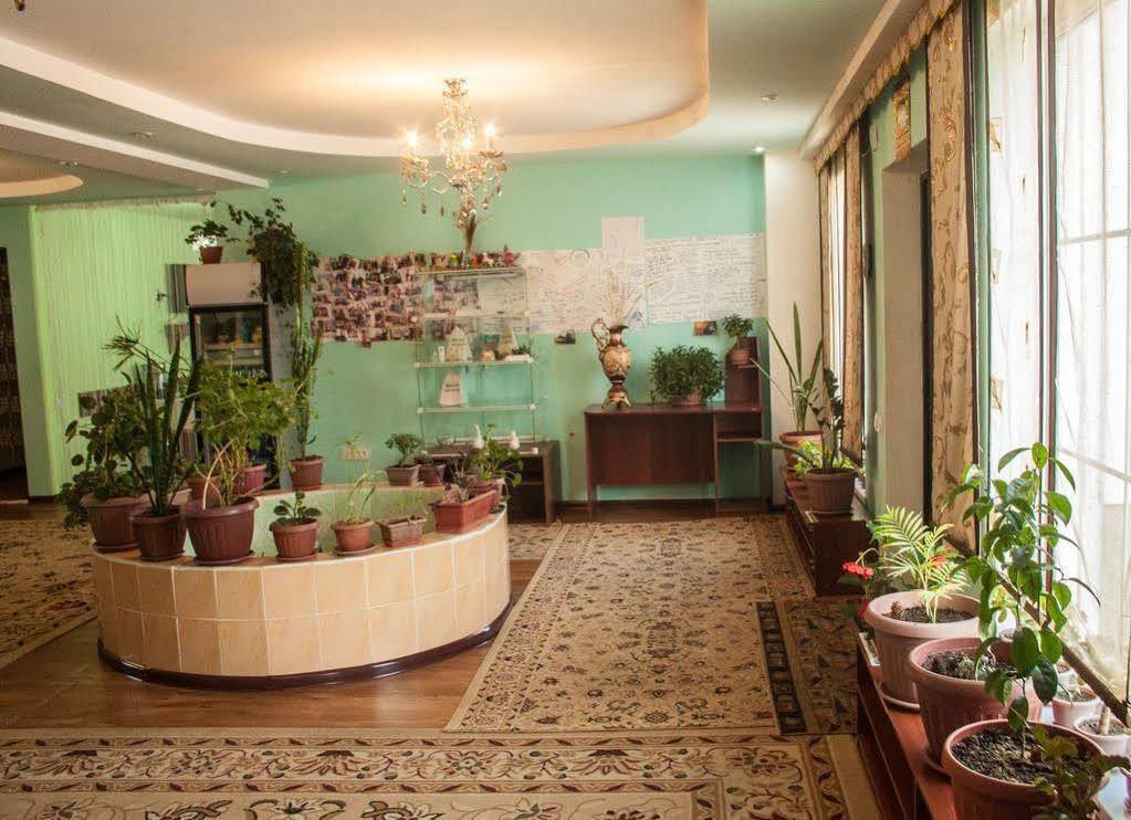 Park Hotel&Hostel Karakol Ngoại thất bức ảnh